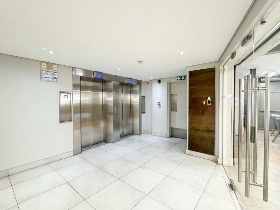 To Let Commercial Property for Rent in De Waterkant Western Cape